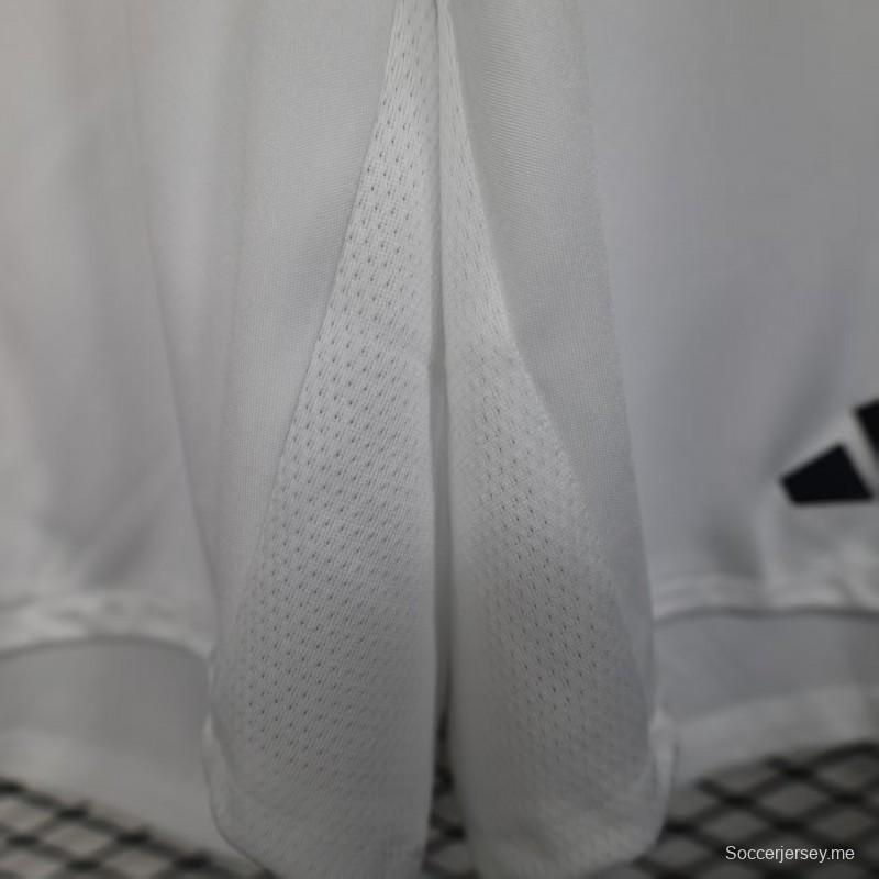 نسخة اللاعب 25/26 شورت مانشستر يونايتد الرئيسي 25/26