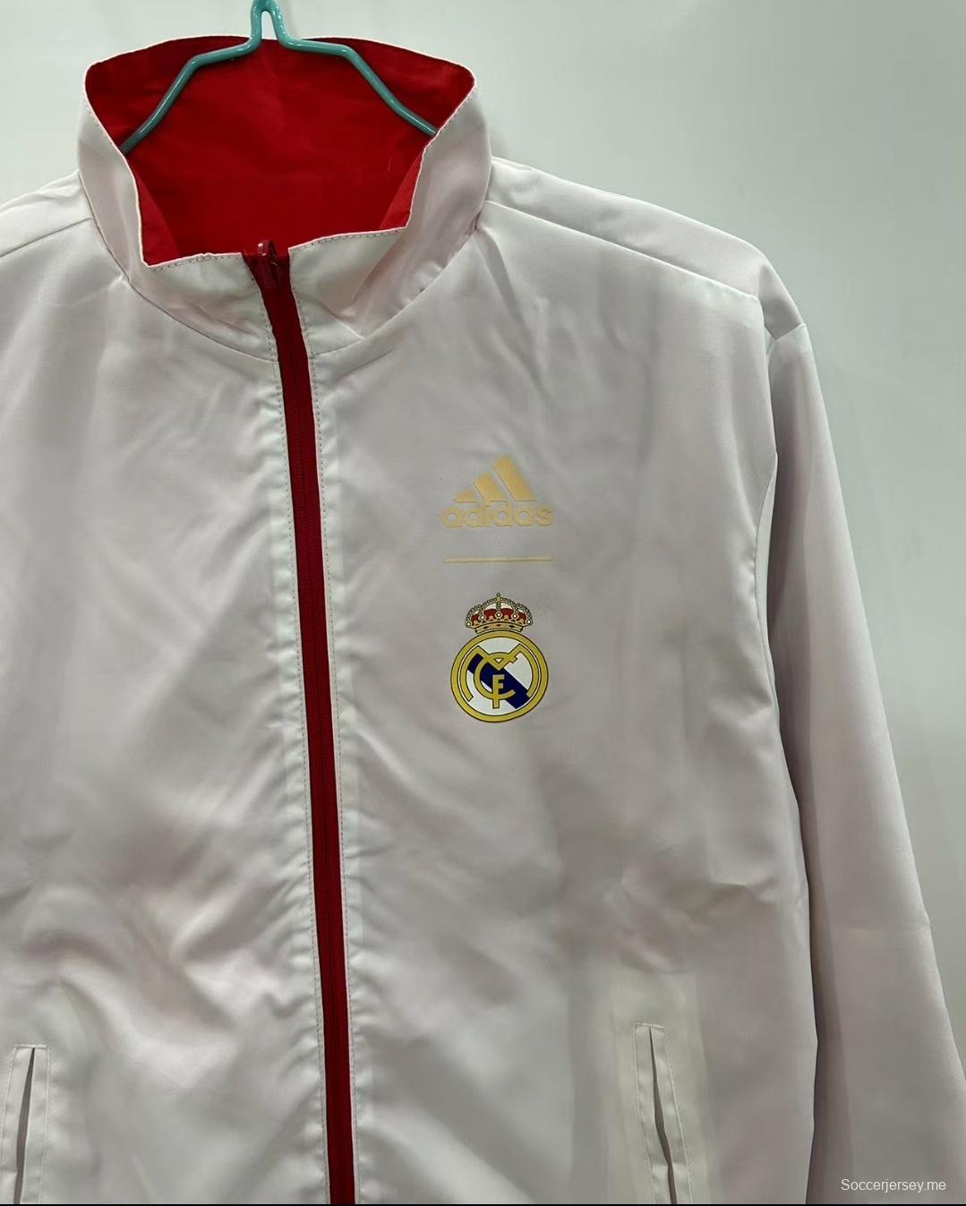 25/26 سترة ريـال مدريد حمراء/بيضاء عكسية قابلة للرياح