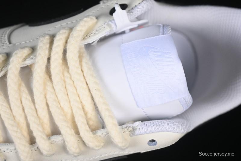 حذاء نايك اير فورس 1 '07 المنخفض الكاجوال من نايك باللون الأبيض أسود - ZH0318-128