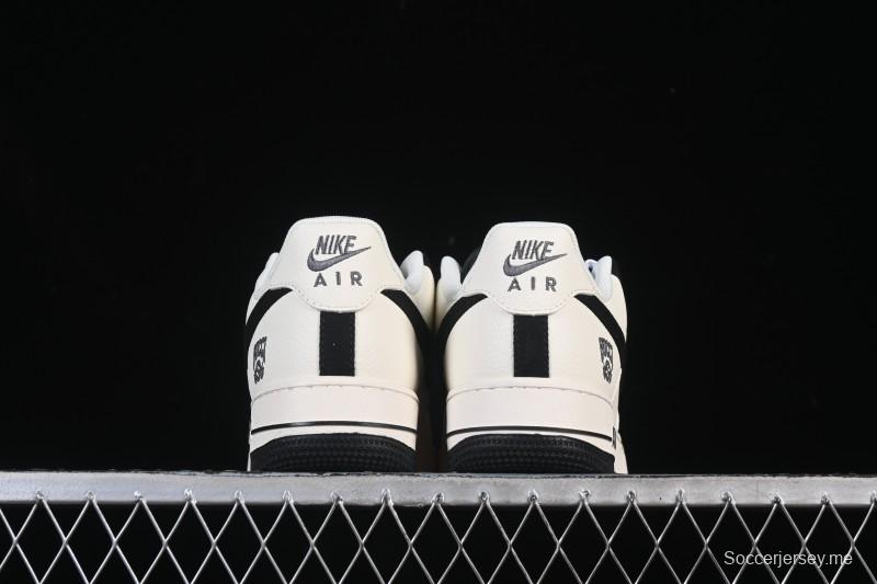 حذاء نايك اير فورس 1 '07 المنخفض من نايك اير فورس 1 '07 بالتعاون مع غوتشي حذاء رياضي كاجوال منخفض من قماش كانفاس أسود - XD2588-605