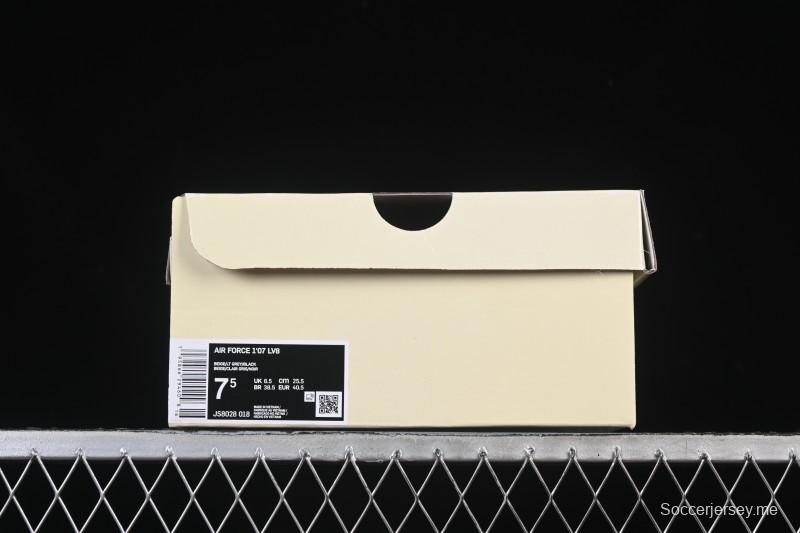 حذاء نايك اير فورس 1'07 المنخفض من نايك اير فورس 1'07 بيج رمادي أسود بحروف سوداء - JS8028-018