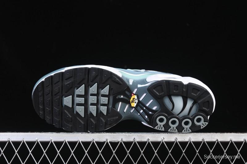 حذاء الجري نايك اير ماكس بلس ريترو المبطن من نايك - FV0394-300