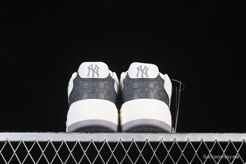 حذاء رياضي كاجوال كاجوال بلاتفورم مكتنزة مطرزة بنقشة Monogram من نيويورك يانكيز MLB - 3ASXE035N50CGS
