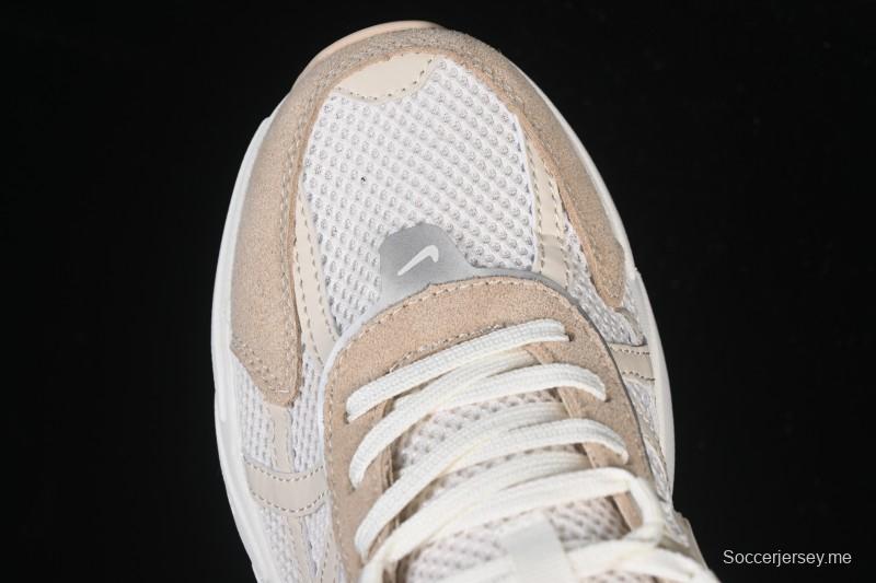 حذاء الجري في2 كيه رونتك رنتك ران من نايك حذاء جري منخفض منخفض الرقبة مبطن مضاد للانزلاق - HV3917-133