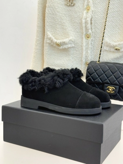 Chanel 25K Series Two-Tone CC Fur Snow Boots - KFY00270