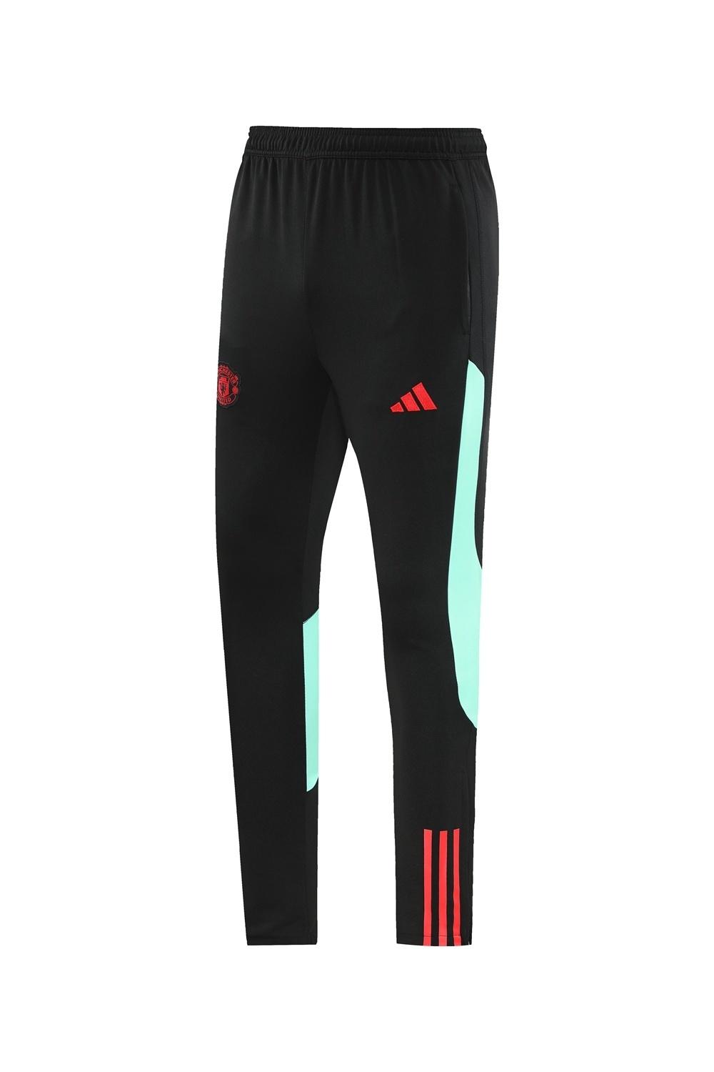 25/26 مانشستر يونايتد جاكيت أسود نصف سحاب + بنطلون طويل + بنطلون طويل