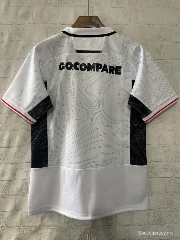 2026 قميص أبيض بعيدًا عن ويلز بنمط طبوغرافي 2026