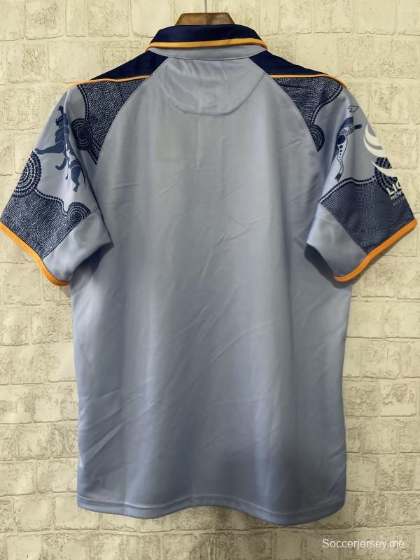 قميص فريق والابيز أستراليا 2026 أزرق فاتح بتصميم فني للسكان الأصليين