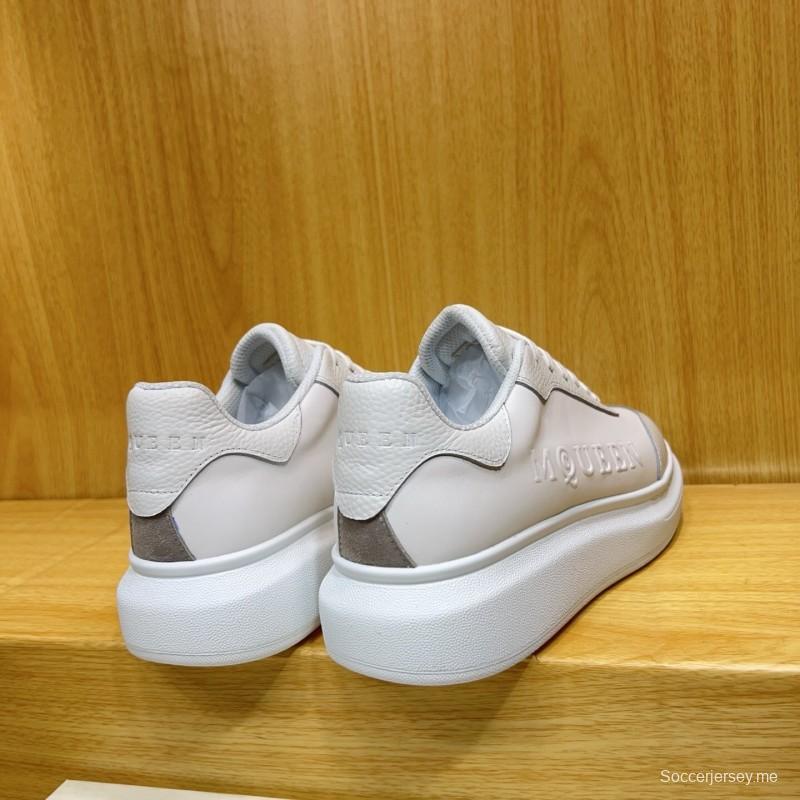 Alexander McQueen Spring 2025 Collection Platform Sneakers with Thick Sole Design - AS00320