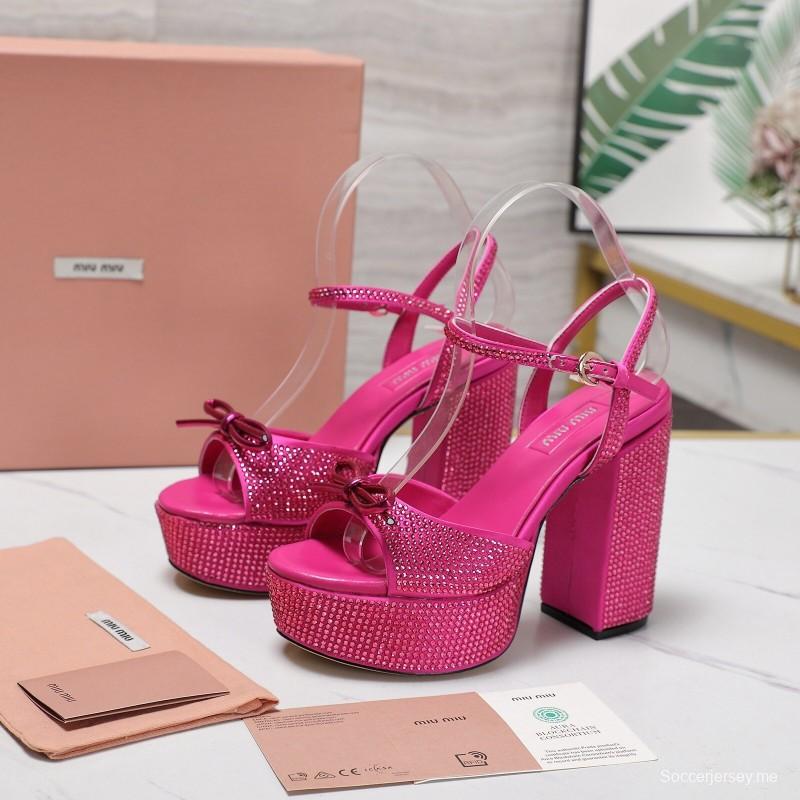 صندل بلينج كريستال من ميو ميو ميو مرصع بعناصر سواروفسكي - KFY00340