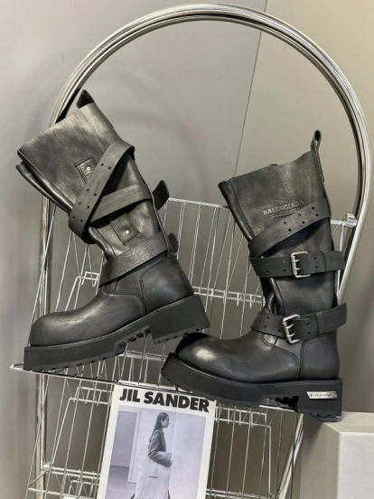 بالنسياغا FW Venom زوج من أحذية بالنسياغا ذات الرقبة العالية متوسطة الرقبة - فينوم