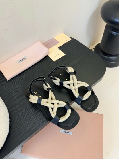 صندل بحبل منسوج من الحبل من ميو 2025/أسس أسبوع الموضة - KFY00330