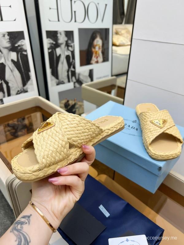 صندل صليب منسوج يدويًا من الرافيا من برادا 2025SS - KFY00260