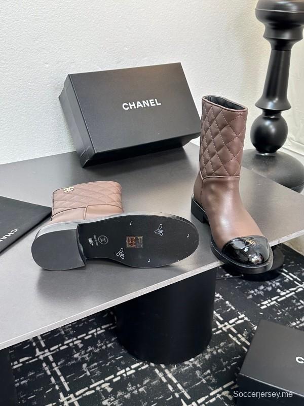 حذاء شانيل 2025/SS القصير من شانيل قطعة أساسية للخريف/الشتاء - LY00420