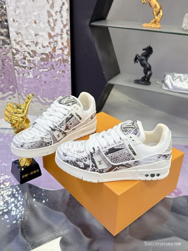 لويس فويتون LV حذاء رياضي LV Trainer Maxi سنيكرز بنقشة النعام بالرأس - AS00400