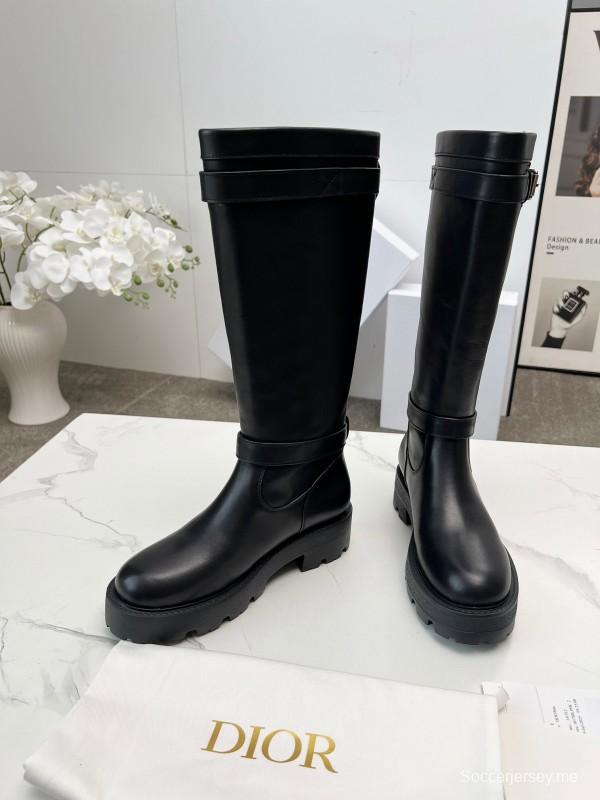 حذاء ديور 2025/SS من ديور 2025/SS من الطراز البريطاني القديم بروغ على طراز الفارس الجديد - LY00460