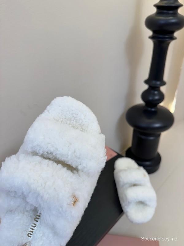 زلاجات ميو ميو لربيع/صيف 2025 من الفرو - KFY00310