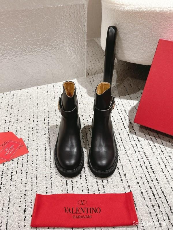 فالنتينو 2025 مجموعة فالنتينو 2025 مجموعة SS أحذية قصيرة معدنية العنصر المعدني - LY00330