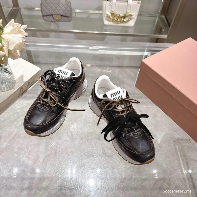 ميو ميو 2025 حذاء رياضي بتصميم ريترو رياضي - KFY00300/KFY00320