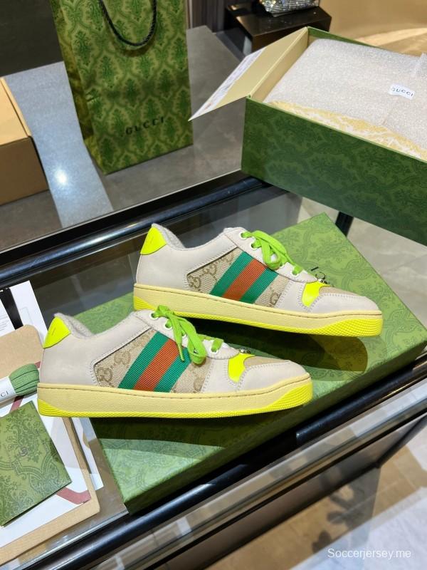 حذاء رياضي من غوتشي بتصميم ريترو 2025 بتصميم ريترو 2025 مع شعار GG المعدني - AS00270