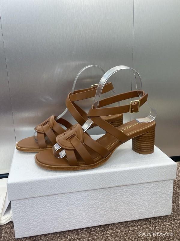 حذاء ديور D-Club D-Club جيلي ملون مجوف بحزام متقاطع ذو كعب متوسط للنساء - KFY00290