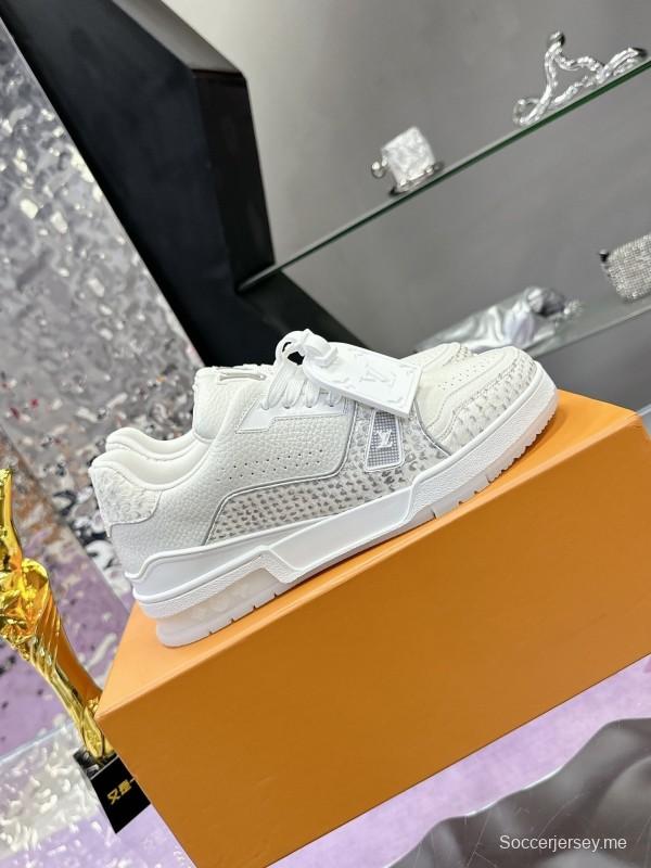 سلسلة أحذية لويس فويتون LV Trainer LV الرياضية الطويلة بطبعة ثعبان - AS00430