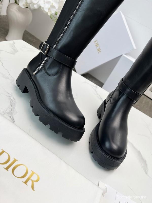 حذاء ديور 2025/SS من ديور 2025/SS من الطراز البريطاني القديم بروغ على طراز الفارس الجديد - LY00460