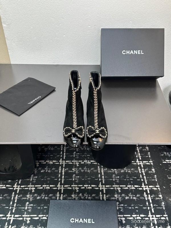 شانيل 2025 جزمة الكاحل ذات الكعب العالي ذات العقدة السلسلة 2025 من شانيل - LY00370