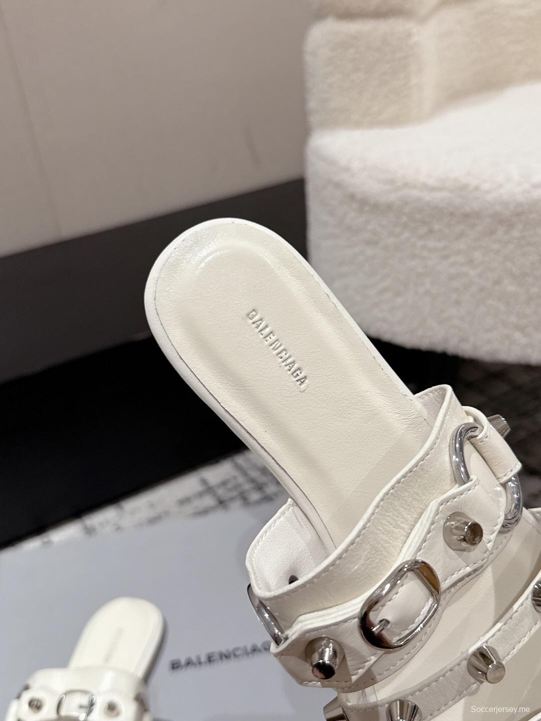 بالنسياغا سلسلة صنادل بالنسياغا كاجول المعدنية المرصعة - KFY00260