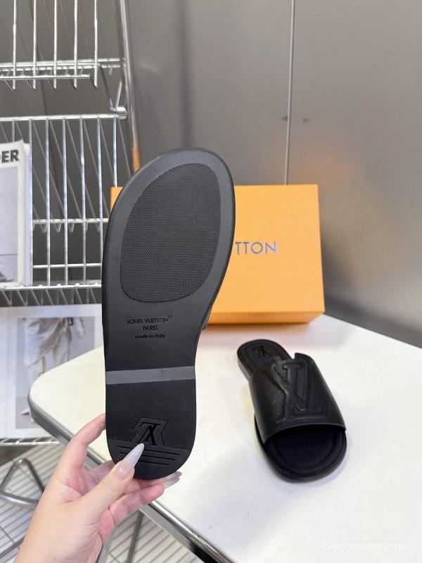 صندل سلسلة فينس من لويس فويتون بنقشة مونوغرام وحزام قابل للتعديل - KFY00220