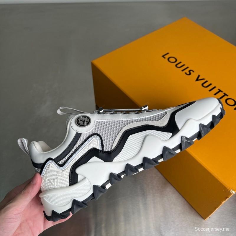 حذاء LV RUSH RUSH من جلد العجل المعدني LV الدائري الدائري المقاوم للانزلاق ذو تصميم كاجوال منخفض - YC