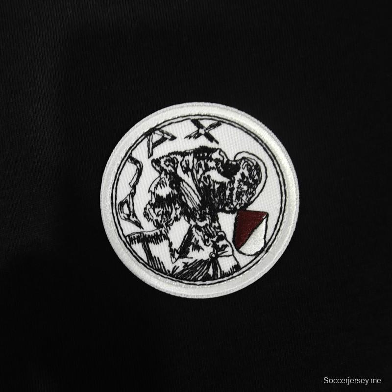 25/26 سترة بقلنسوة مطرزة بشعار Ajax 9 ألوان