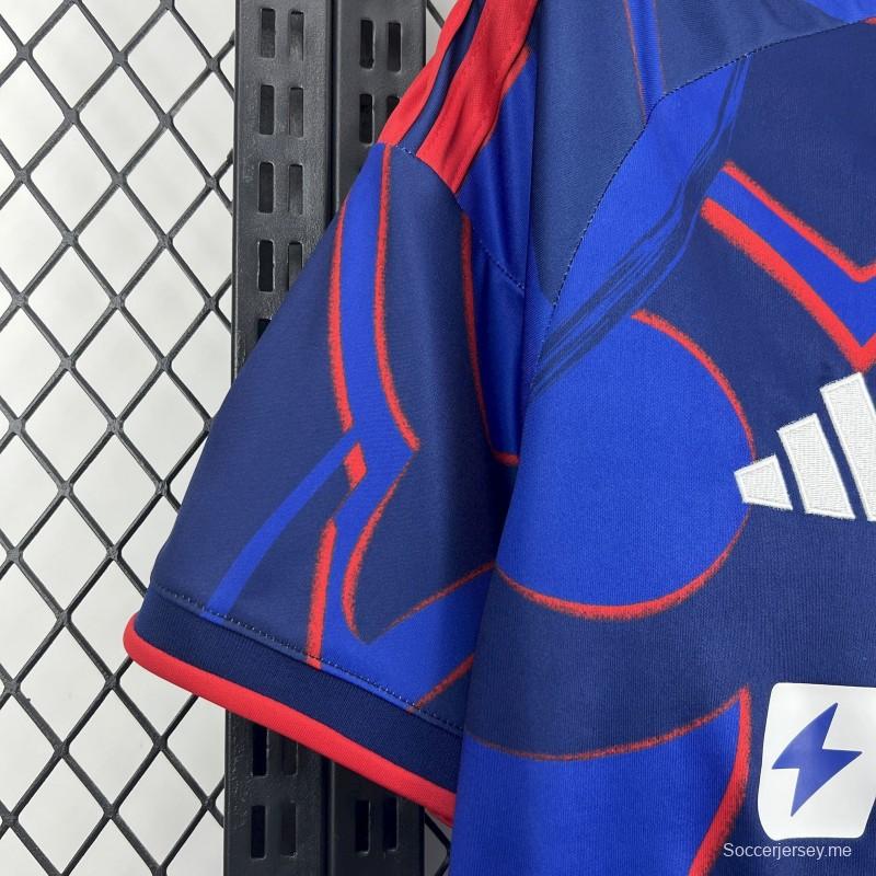 2026/27 قميص فريق الرجال لجامعة تشيلي (للمباريات على أرضه)