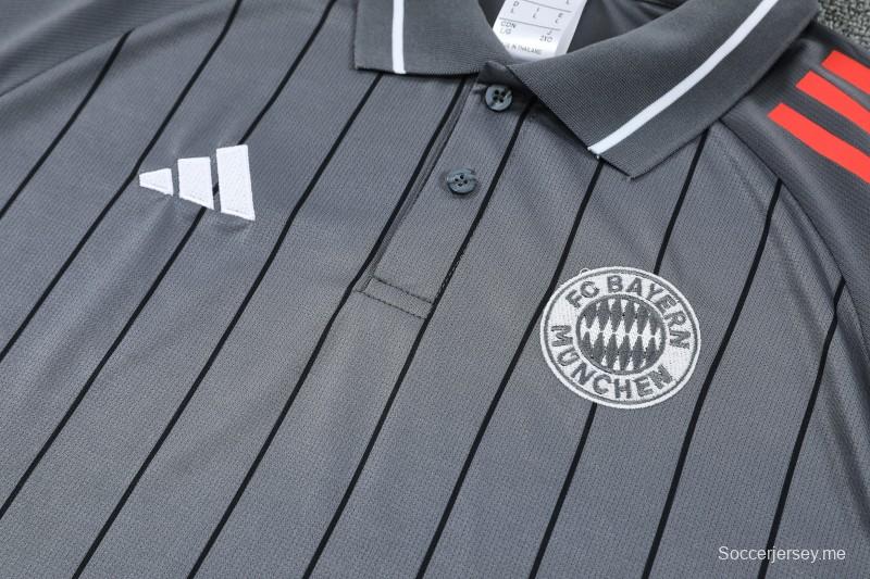 26/27  طقم تدريب بايرن ميونيخ المكون من قميص بولو بخطوط رمادية + بنطال طويل