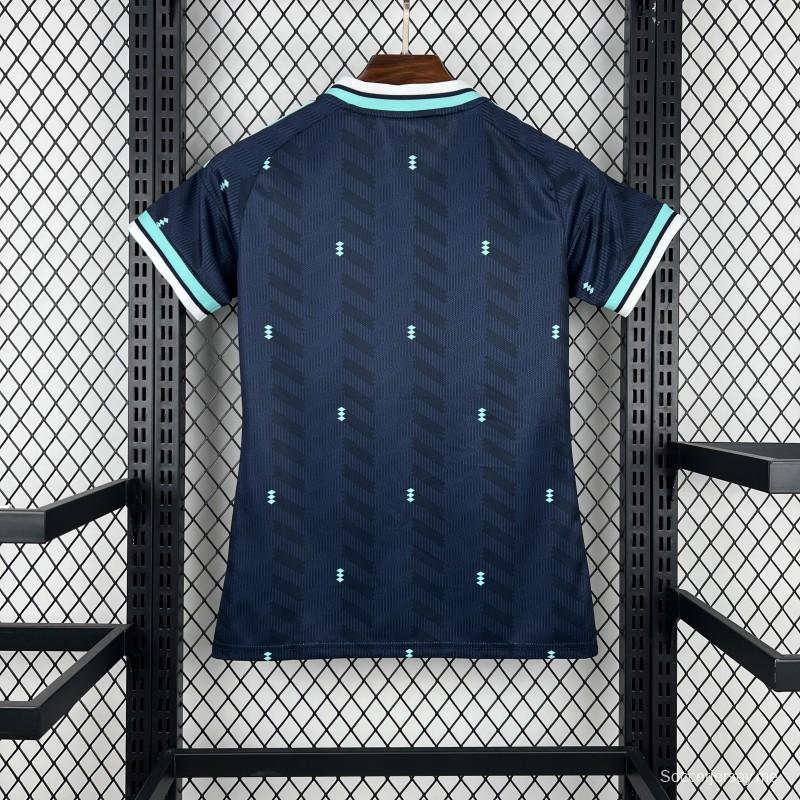 قميص المنتخب الألماني للسيدات في مباريات خارج أرضه بكأس العالم 2026