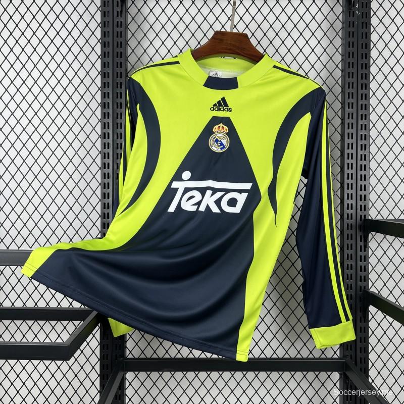 قميص حارس مرمى ريال مدريد طويل الأكمام بنمط رجعي لموسم 1999/2000