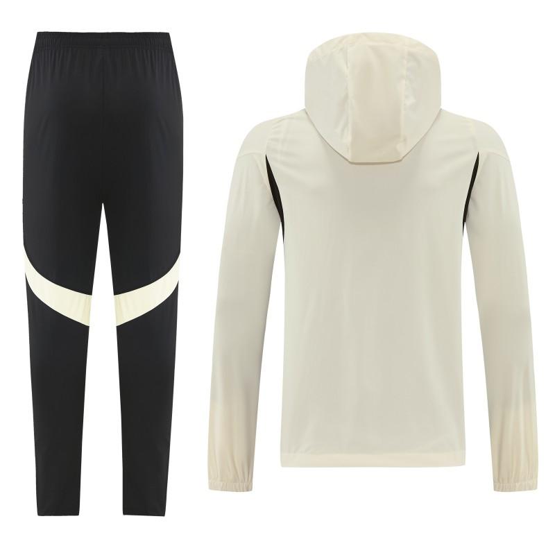 26/27 طقم رياضي من ليفربول بلون كريمي مع سترة بغطاء رأس وسحاب كامل + بنطال طويل أسود