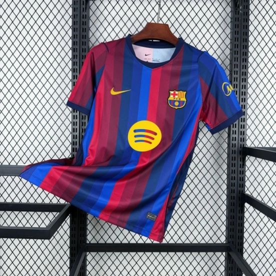 قميص برشلونة الرئيسي لموسم 2026/27