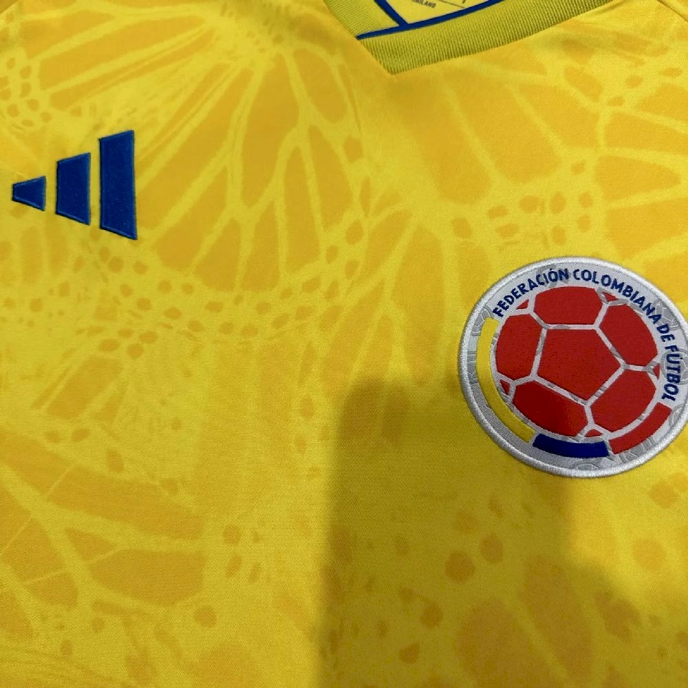 2025/26 قميص المنتخب الكولومبي للرجال