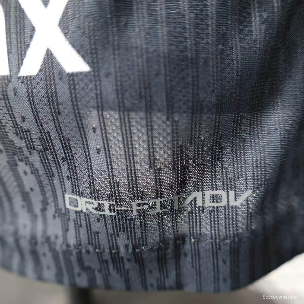 2025/26 نسخة اللاعب 2025/26 قميص حارس مرمى بوماس يونام للرجال