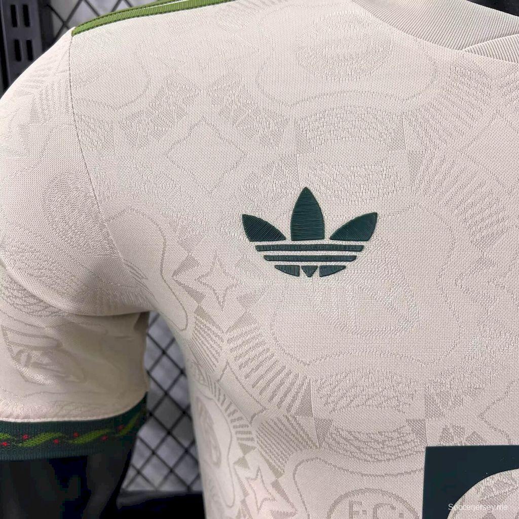 2025/26 نسخة اللاعب 2025/26 قميص بايرن ميونخ ميونخ أوكتوبرفست للرجال