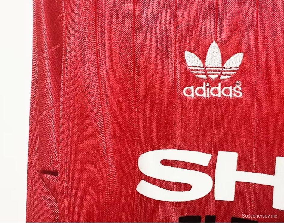 قميص بأكمام طويلة الأكمام ريترو 82/83 مانشستر يونايتد
