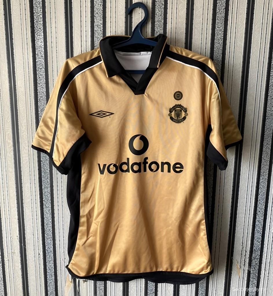 قميص ريترو 01/02 مانشستر يونايتد المئوي الثالث القابل للارتداد
