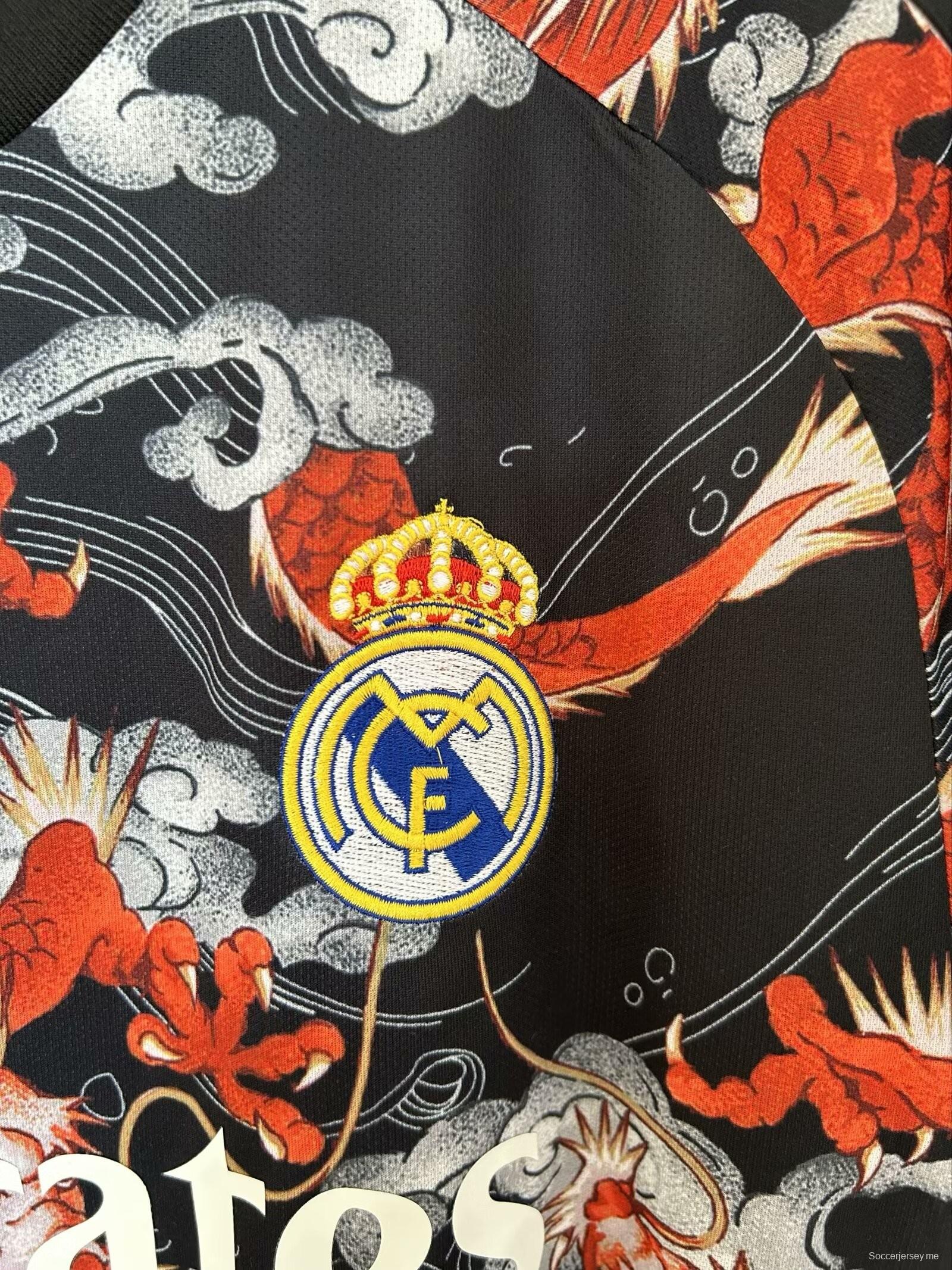 24/25 قميص ريال مدريد التنين الخاص 24/25
