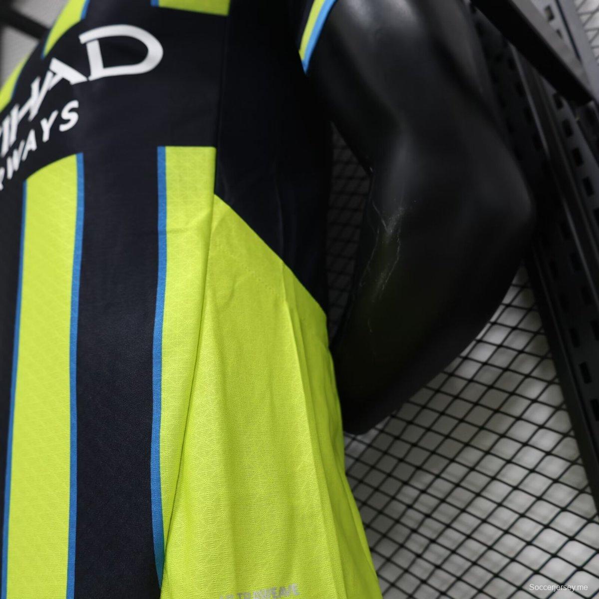 نسخة اللاعب 24/25 قميص مانشستر سيتي الثالث لمانشستر سيتي 24/25
