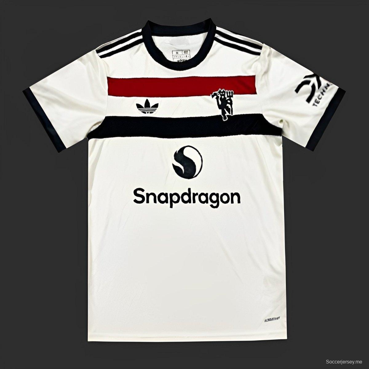 24/25 القميص الأبيض الثالث لمانشستر يونايتد 24/25
