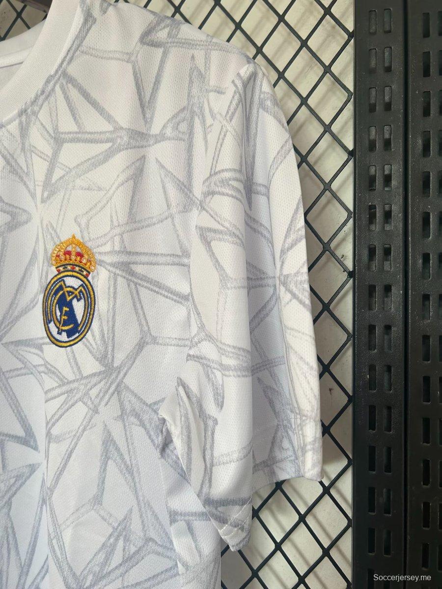 24/25 قميص ريال مدريد الأبيض قبل المباراة 24/25 قميص ريال مدريد الأبيض قبل المباراة
