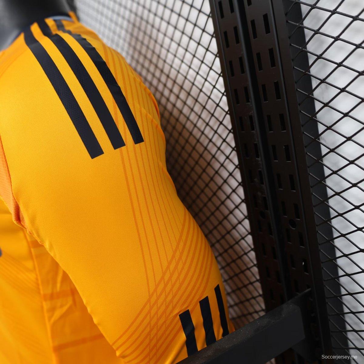 إصدار اللاعب 24/25 قميص بأكمام طويلة أكمام طويلة برتقالي اللون لريال مدريد
