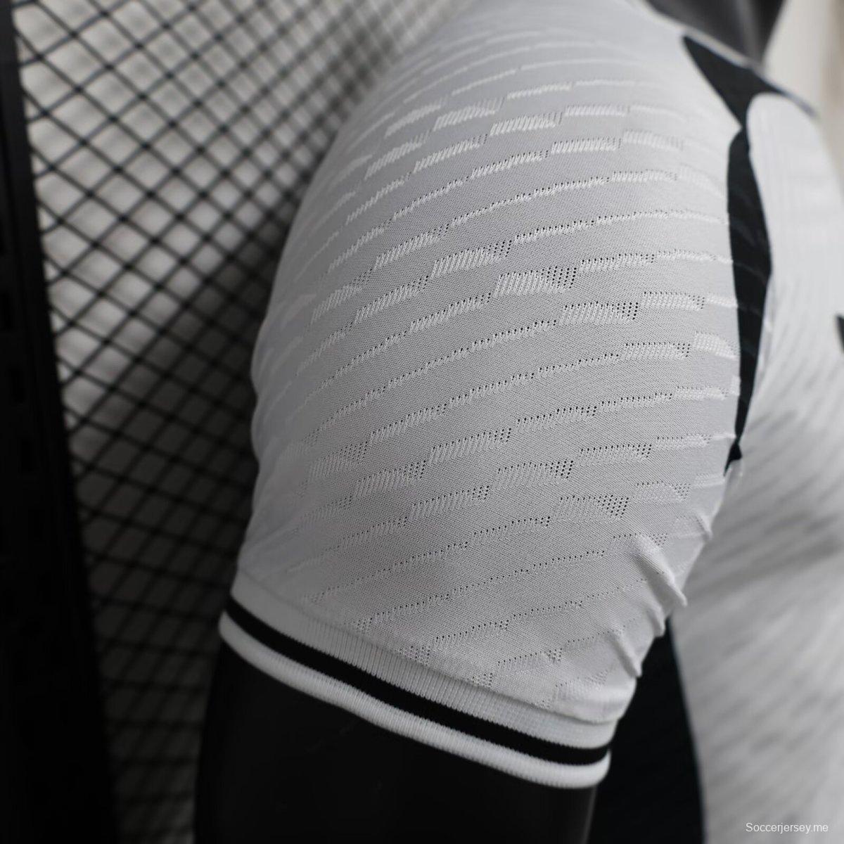 إصدار اللاعب 2024 قميص اليابان 2024 أسود/أبيض خاص باليابان
