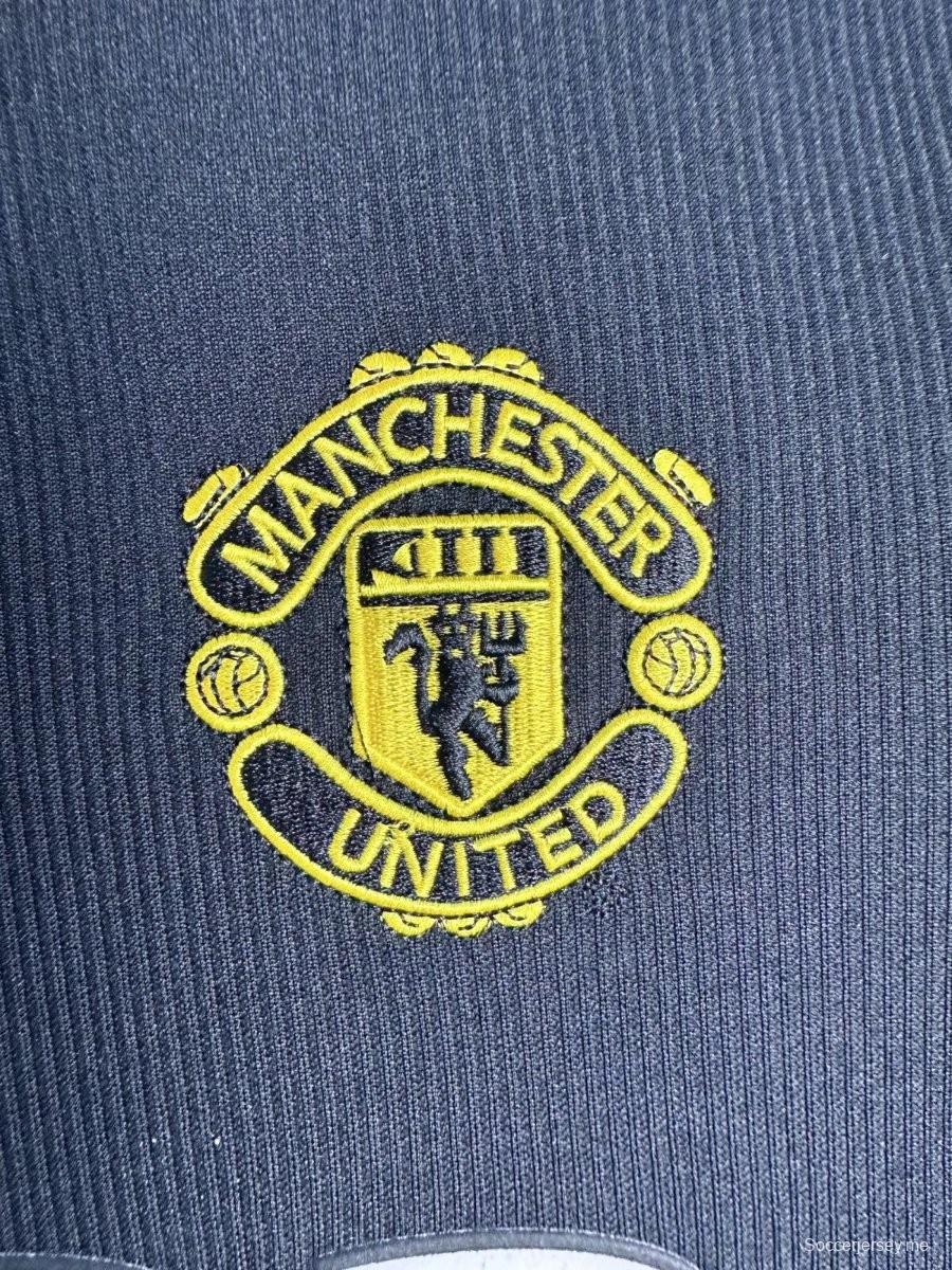 قميص ريترو 98/99 حارس مرمى مانشستر يونايتد باللون الكحلي